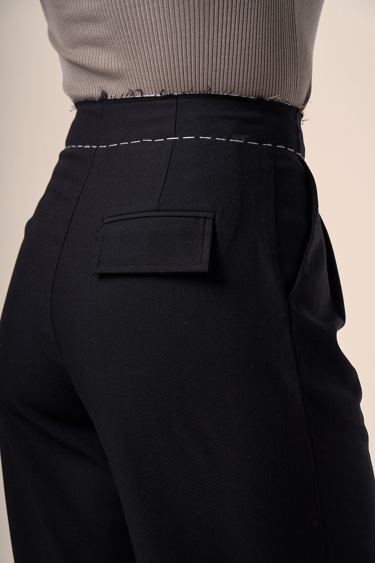PANTALON CENDRÉ NOIR
